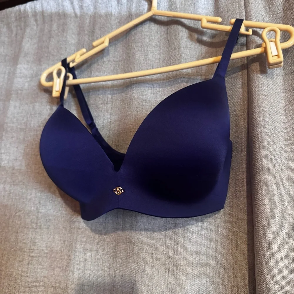 Victoria's Secret Deep Blue Bra - Picture 3 of 7